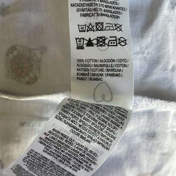 Primark Christmas Print Short Sleeve Tee - Picture 5 of 5